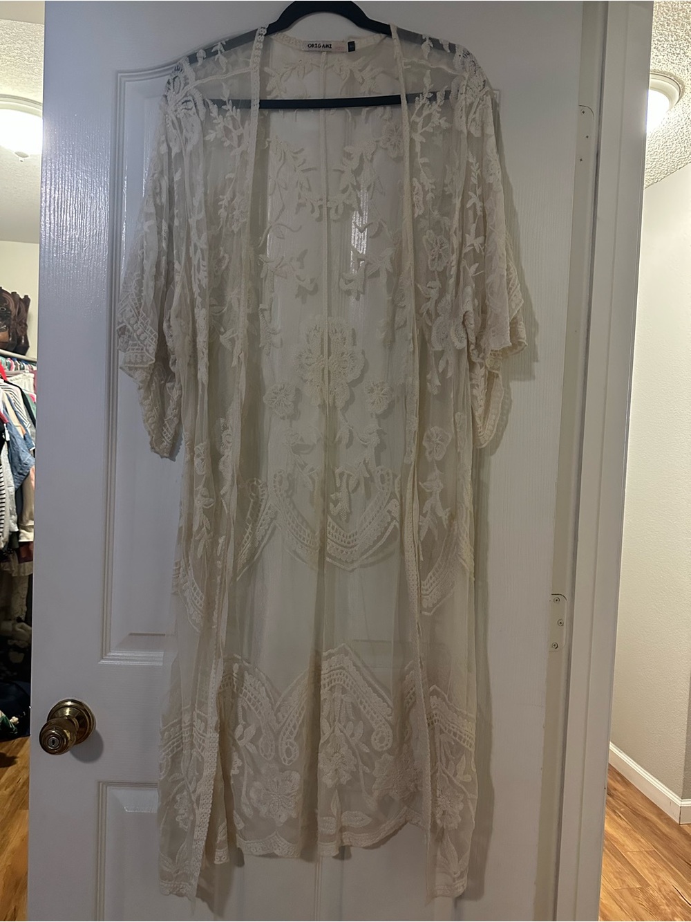 Cream Lace Embroidered Kimono
